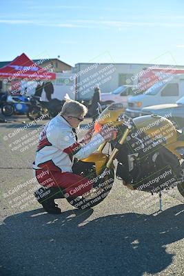 media/Nov-17-2024-Classic Track Day (Sun) [[11951c166c]]/Around the Pits/